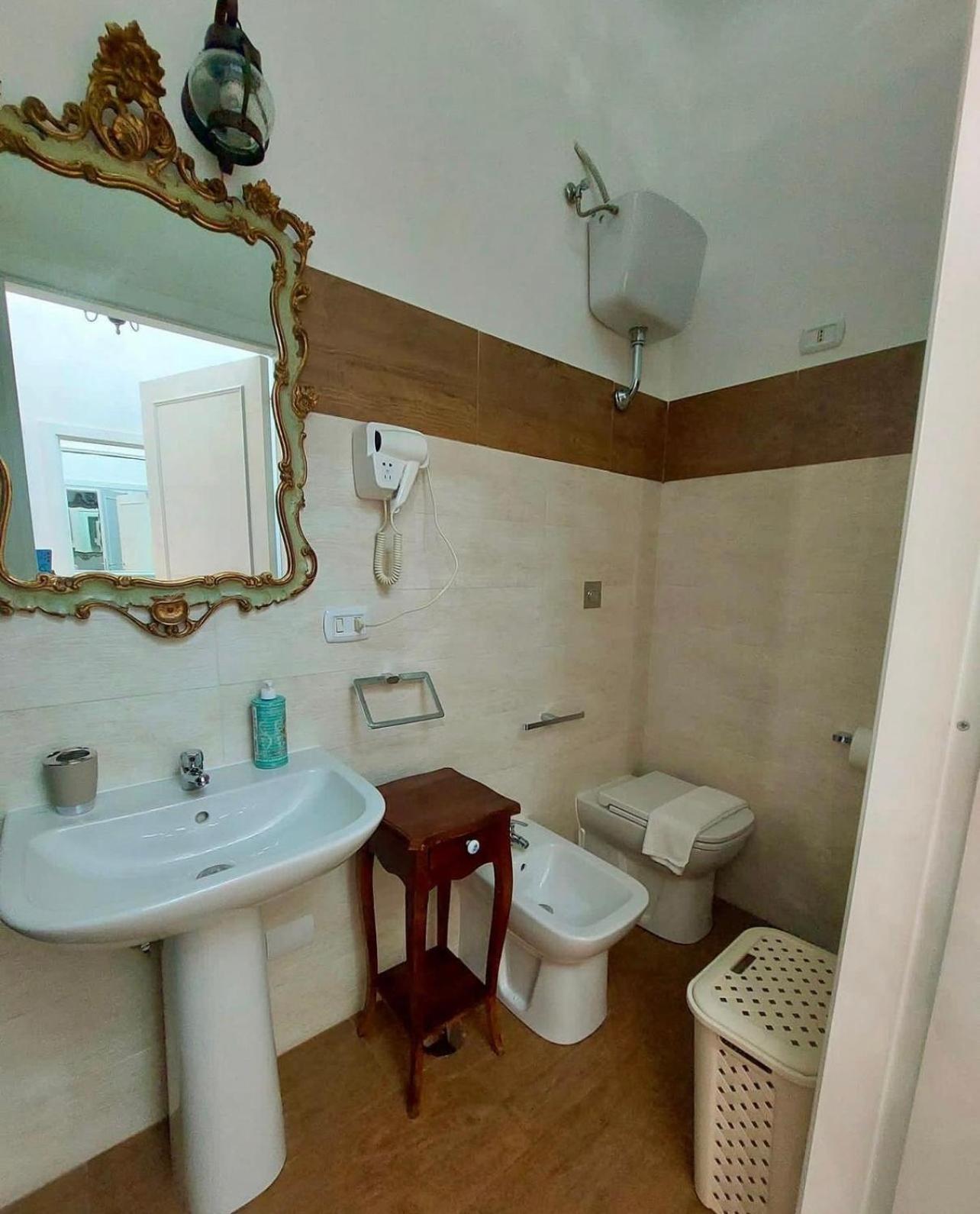 Appartement Domus Carbonari à Naples Extérieur photo