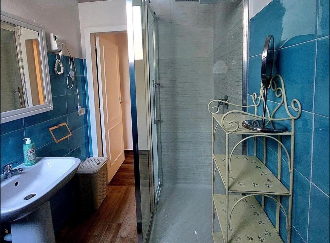 Appartement Domus Carbonari à Naples Extérieur photo