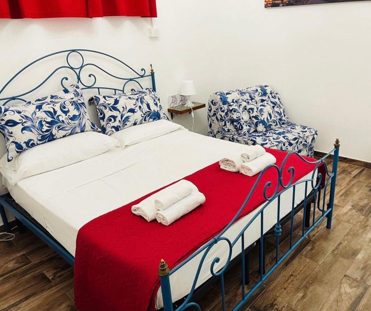 Appartement Domus Carbonari à Naples Extérieur photo