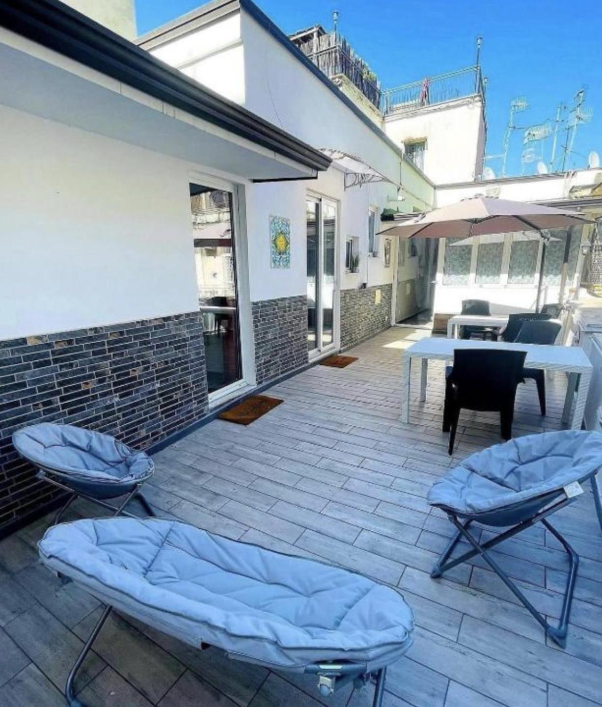 Appartement Domus Carbonari à Naples Extérieur photo