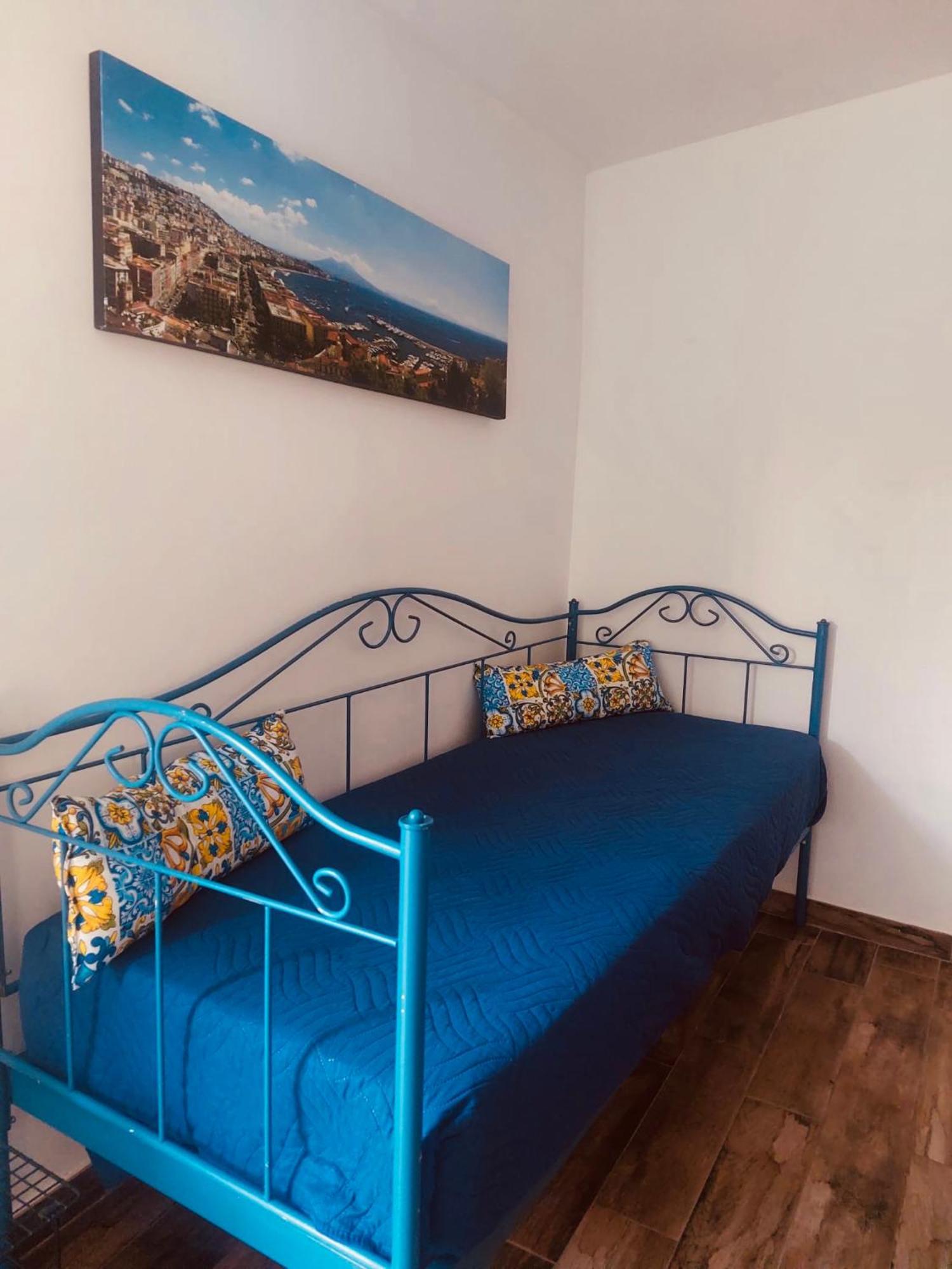 Appartement Domus Carbonari à Naples Extérieur photo